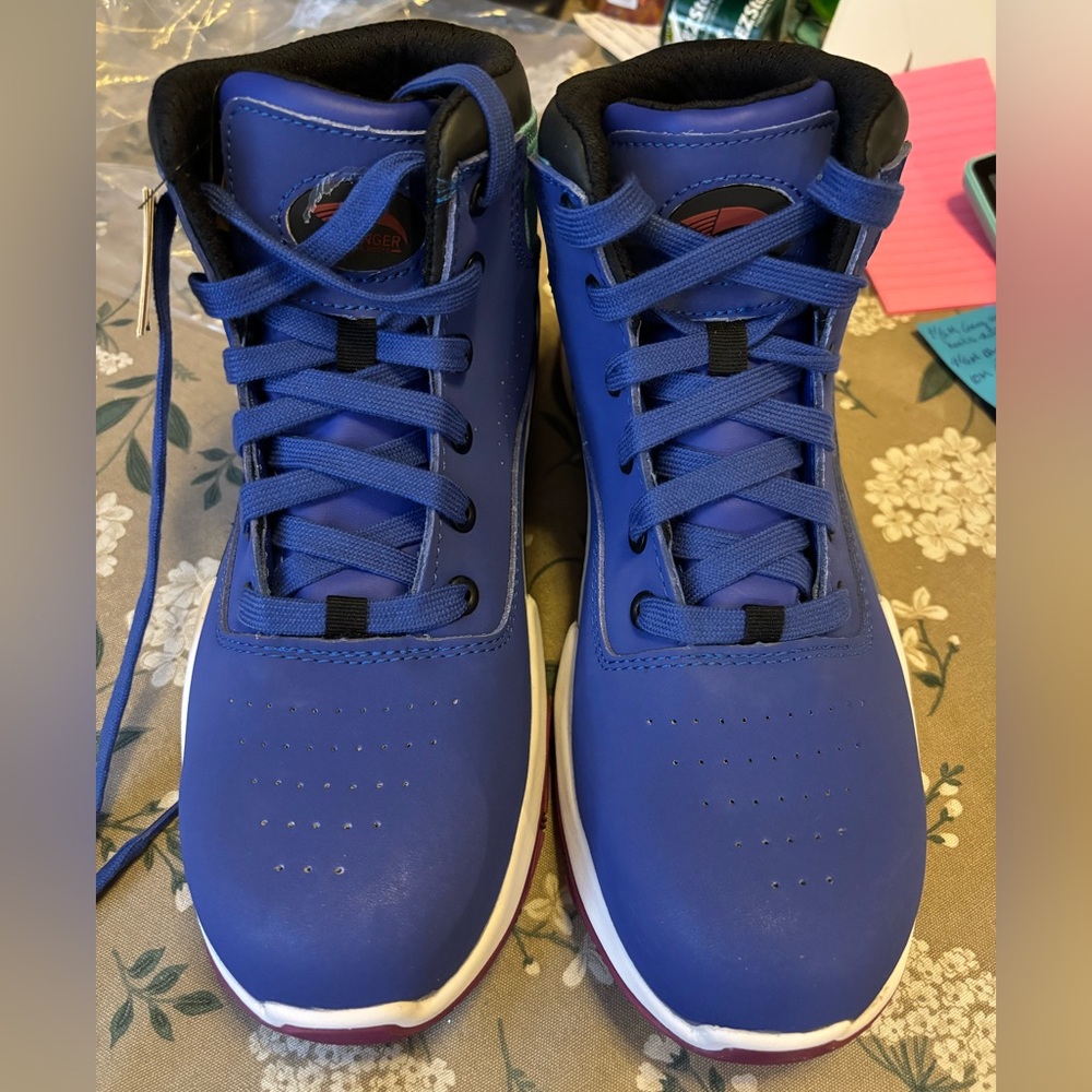 Avenger Work Boots! Colorful High
Top Work Boots. 
Size 9.5 Wide. New.